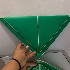 Green clutch